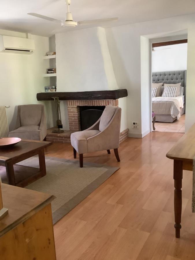 Вилла The Courtyard Кастр Экстерьер фото